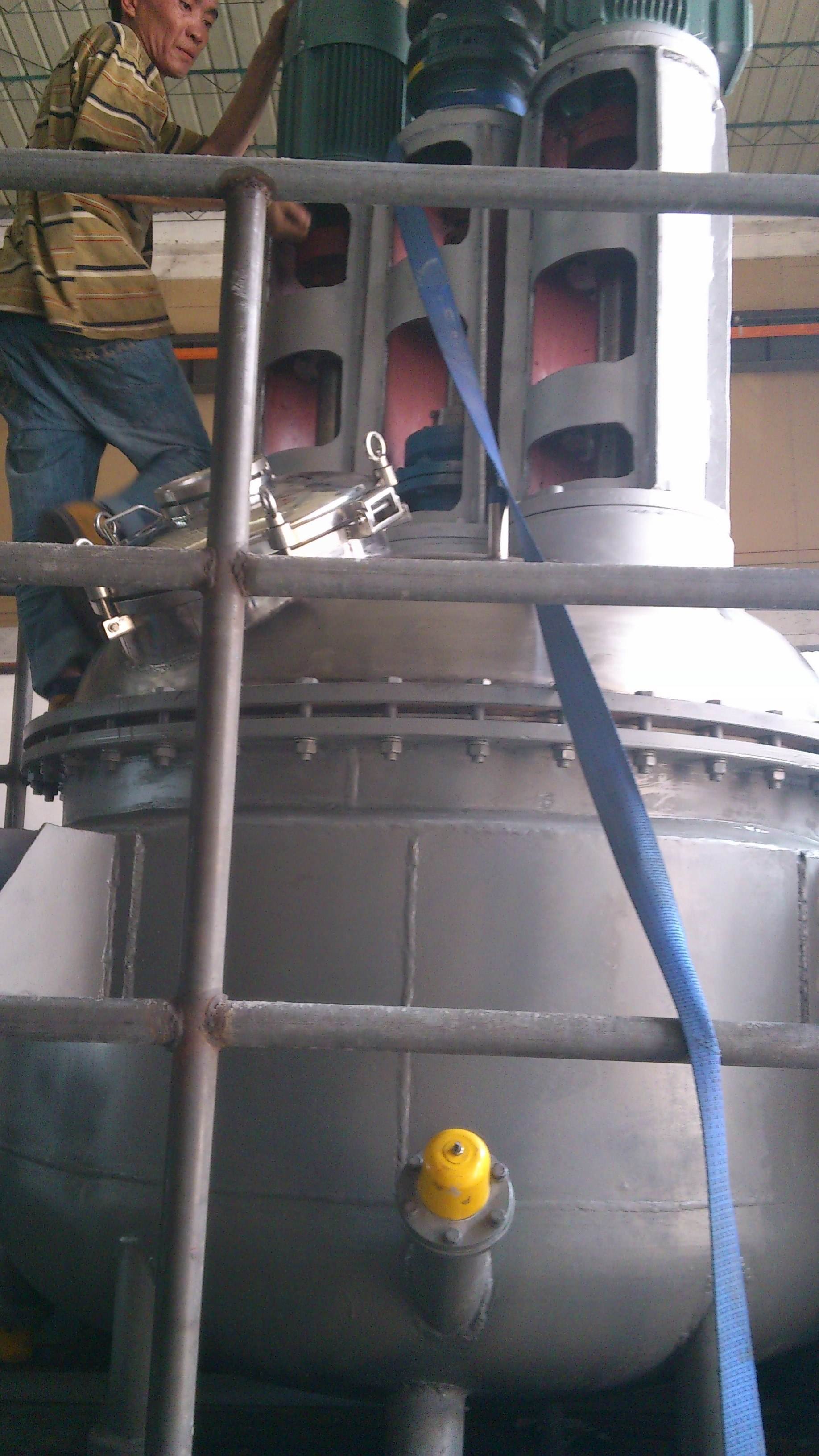 多功能反應釜的構成結構、參數技術典型的主體反應設備設計特點-成 多功能反應釜的構成結構、參數技術典型的主體反應設備設計特點-成